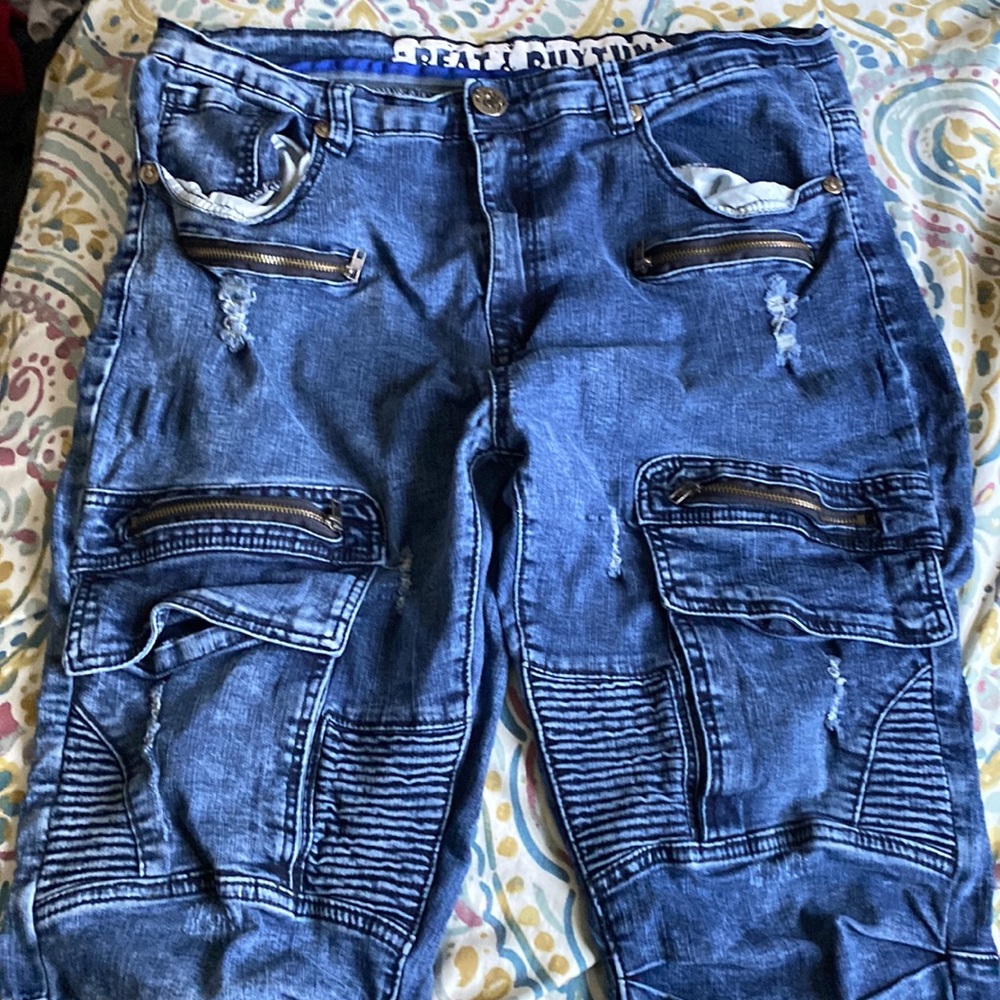 Selling skinny ripped jeans